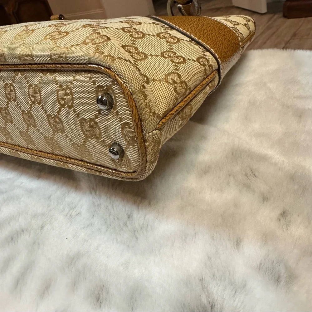 Gucci 100% authentic